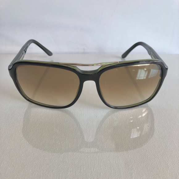 Versace Other - Sunglasses w/case